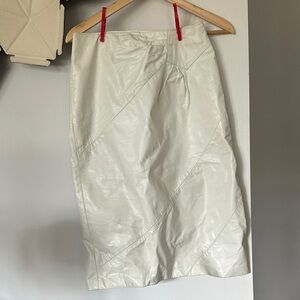 Vintage white leather pencil skirt. Modern Xs